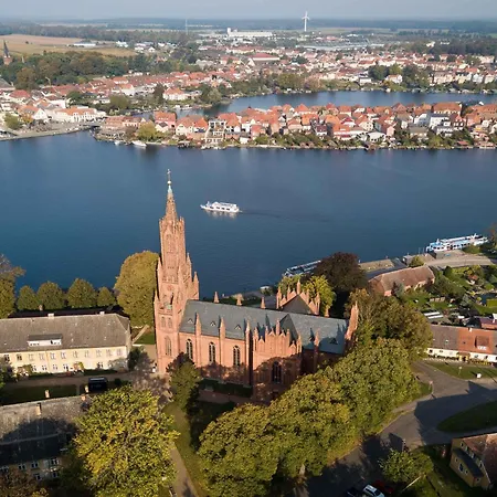 Strandglueck Am Malchower Mit Garten * Malchow (Mecklenburg-Vorpommern)